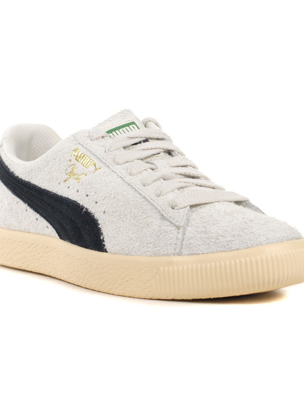 PUMA MEN’S CLYDE HAIRY SUEDE SNEAKERS (39311501)